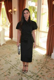 Demi Moore feet photo thumbnail