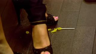 Jenni Farley feet photo 3