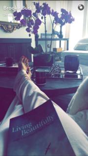 Brooke Burke feet photo thumbnail