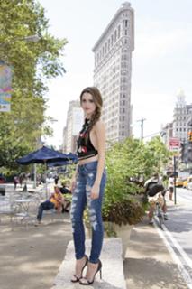 Laura Marano feet photo thumbnail