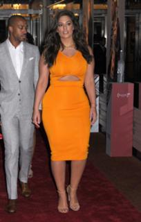 Ashley Graham feet photo thumbnail