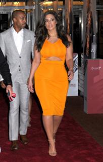 Ashley Graham feet photo thumbnail
