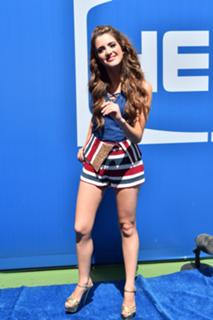 Laura Marano feet photo thumbnail