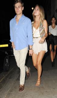 Kimberley Garner feet photo thumbnail