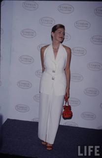 Sharon Stone feet photo thumbnail