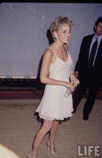 Sharon Stone feet photo thumbnail
