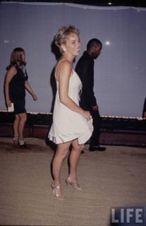 Sharon Stone feet photo thumbnail