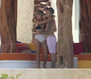 Sofia Richie feet photo thumbnail