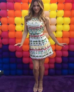 Katharine McPhee feet photo thumbnail