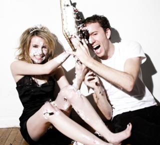 Emma Roberts feet photo thumbnail