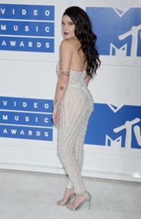 Halsey feet photo thumbnail