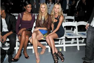 Candice Swanepoel feet photo thumbnail
