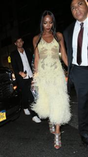 Naomi Campbell feet photo thumbnail