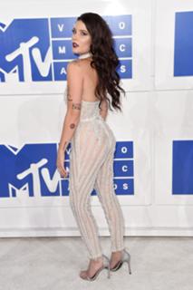 Halsey feet photo thumbnail
