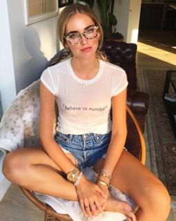 Chiara Ferragni feet photo thumbnail