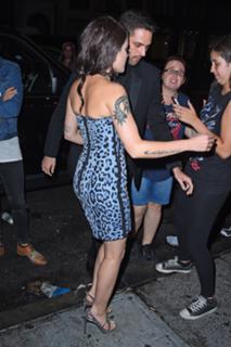 Halsey feet photo thumbnail