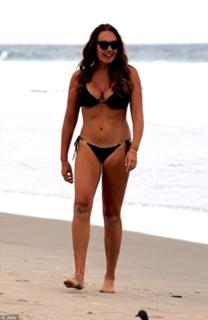 Tamara Ecclestone feet photo thumbnail