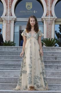 Barbara Palvin feet photo thumbnail