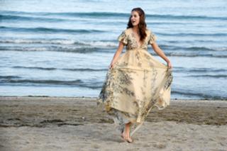 Barbara Palvin feet photo thumbnail