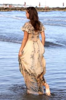 Barbara Palvin feet photo thumbnail