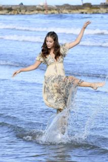 Barbara Palvin feet photo thumbnail