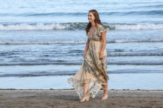 Barbara Palvin feet photo thumbnail
