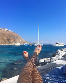Xenia Tchoumitcheva feet photo thumbnail