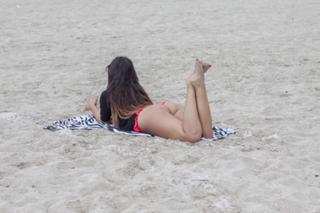 Claudia Romani feet photo thumbnail