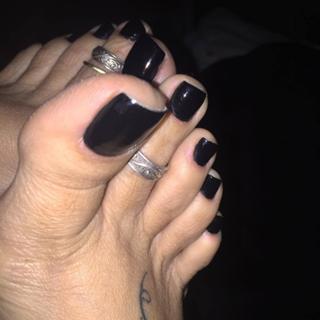 Karin Klemp feet photo thumbnail