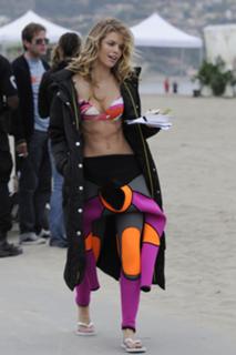 AnnaLynne McCord feet photo thumbnail
