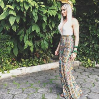 Juliana Salimeni feet photo thumbnail