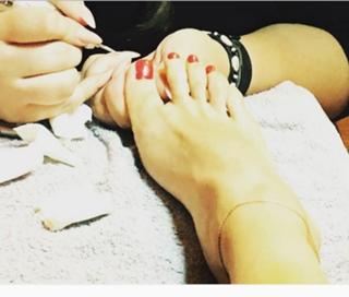 Dorota Rabczewska feet photo thumbnail