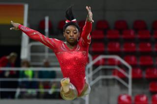 Simone Biles feet photo thumbnail