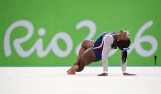 Simone Biles feet photo thumbnail