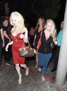 Courtney Stodden feet photo thumbnail