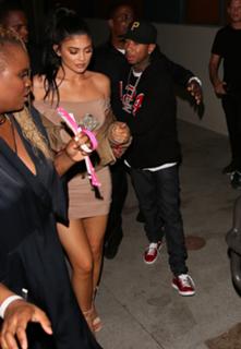 Kylie Jenner feet photo thumbnail