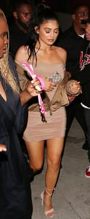 Kylie Jenner feet photo thumbnail