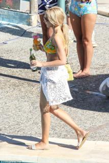 Michelle Keegan feet photo thumbnail