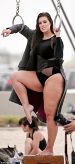 Ashley Graham feet photo thumbnail