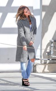 Ashley Tisdale feet photo thumbnail