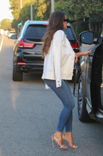 Lea Michele feet photo thumbnail