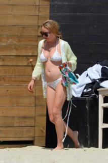 Lindsay Lohan feet photo thumbnail
