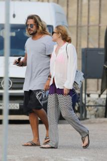 Lindsay Lohan feet photo thumbnail