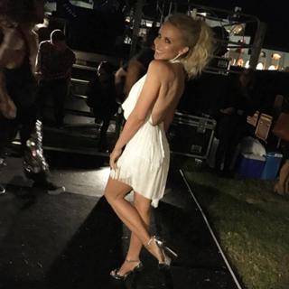 Kylie Minogue feet photo thumbnail
