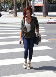 Draya Michele feet photo thumbnail