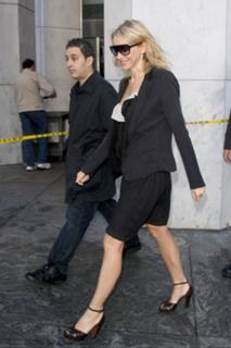 Naomi Watts feet photo thumbnail
