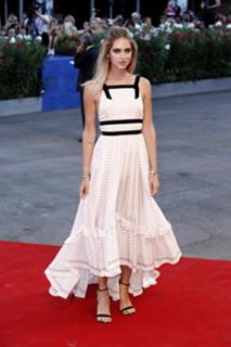 Chiara Ferragni feet photo thumbnail