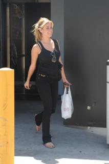 Kristin Cavallari feet photo thumbnail