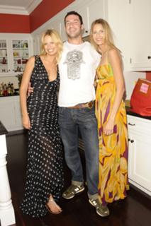 Karolina Kurkova feet photo thumbnail