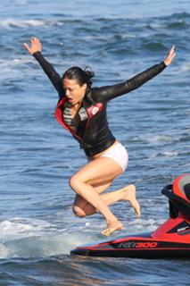 Michelle Rodriguez feet photo thumbnail